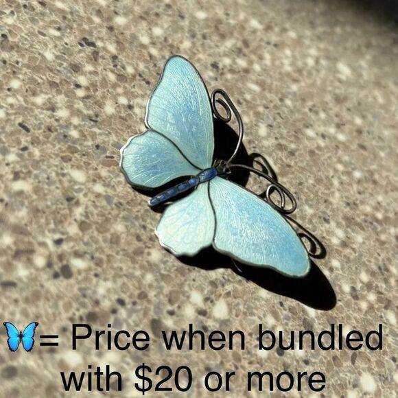 🦋$8 ~ Cranberry Vanilla ~ Triple Milled Bath Soap ~ New in Box ~ 8 Oz - Picture 4 of 5